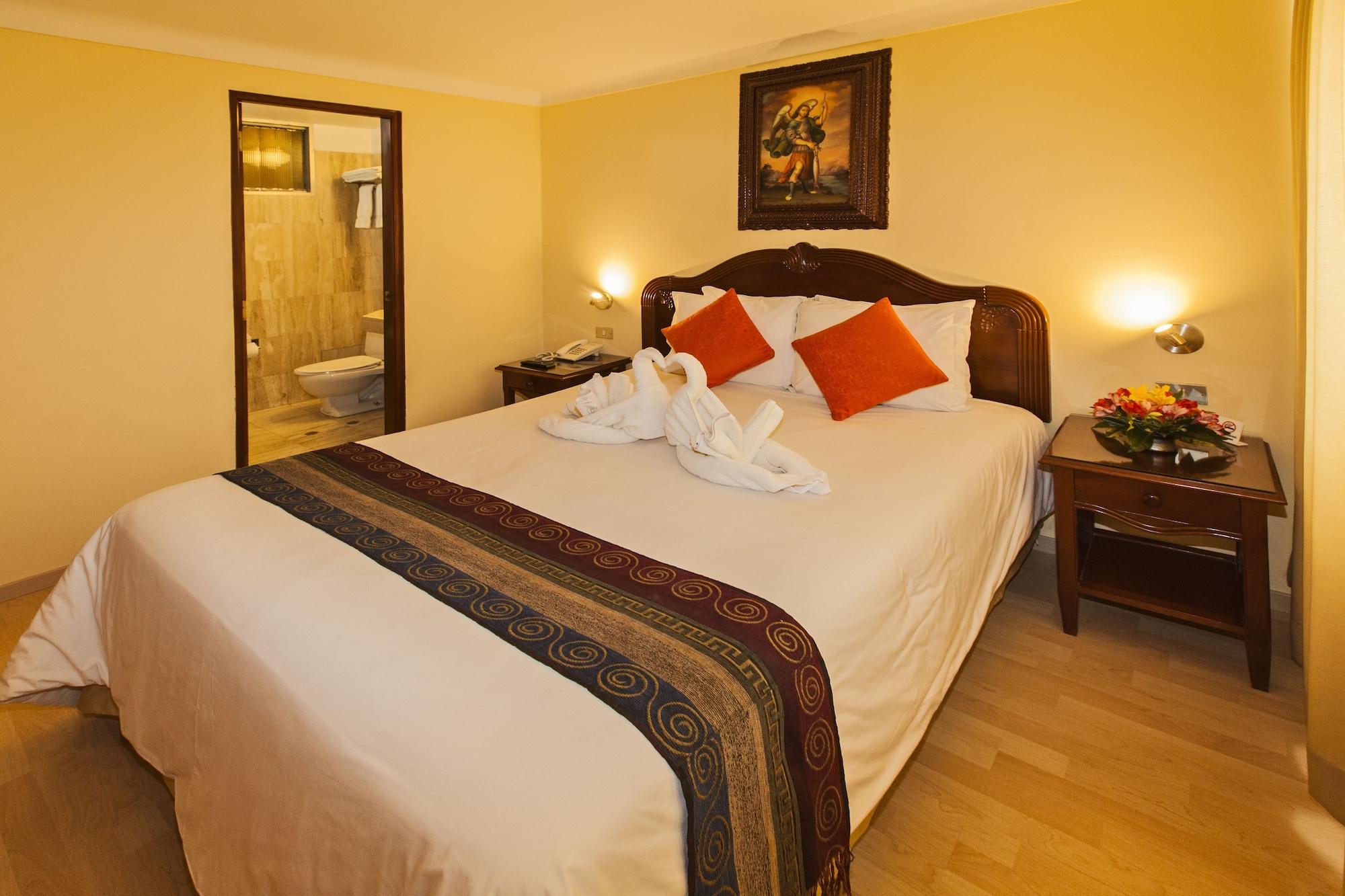 Hotel Agustos กุสโก ภายนอก รูปภาพ