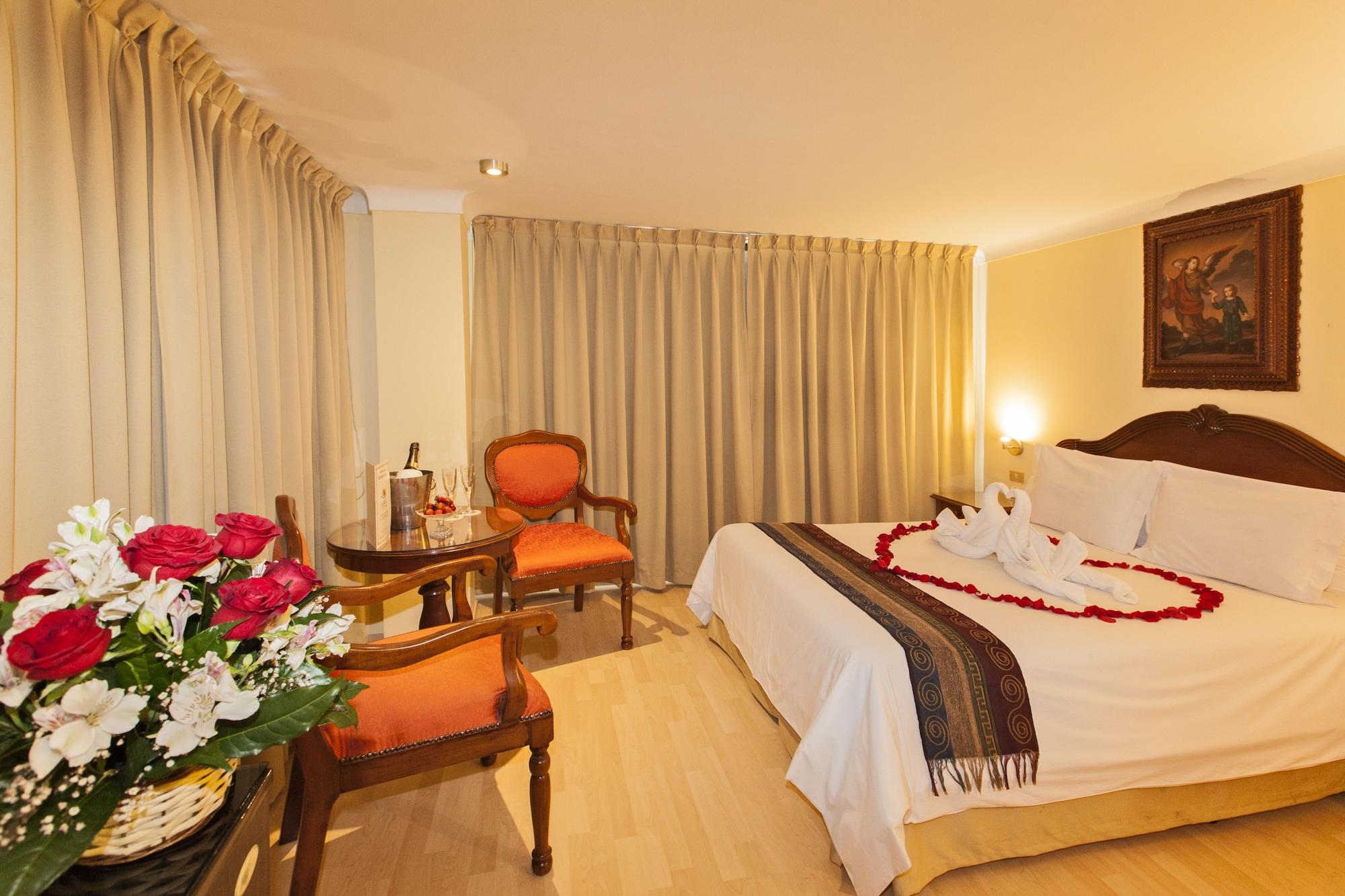 Hotel Agustos กุสโก ภายนอก รูปภาพ