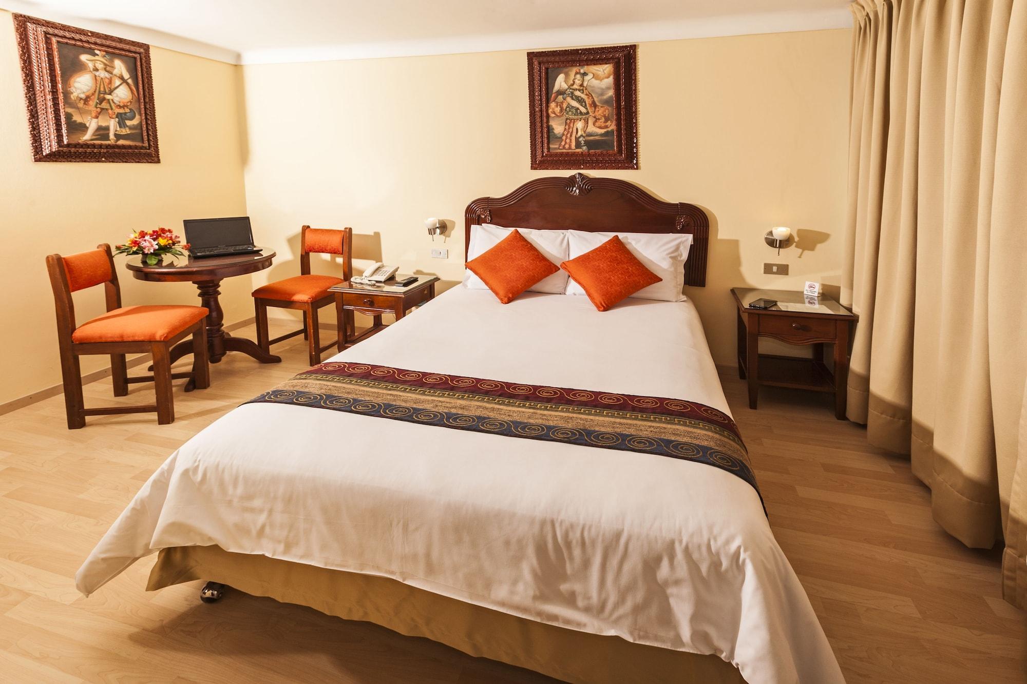 Hotel Agustos กุสโก ภายนอก รูปภาพ