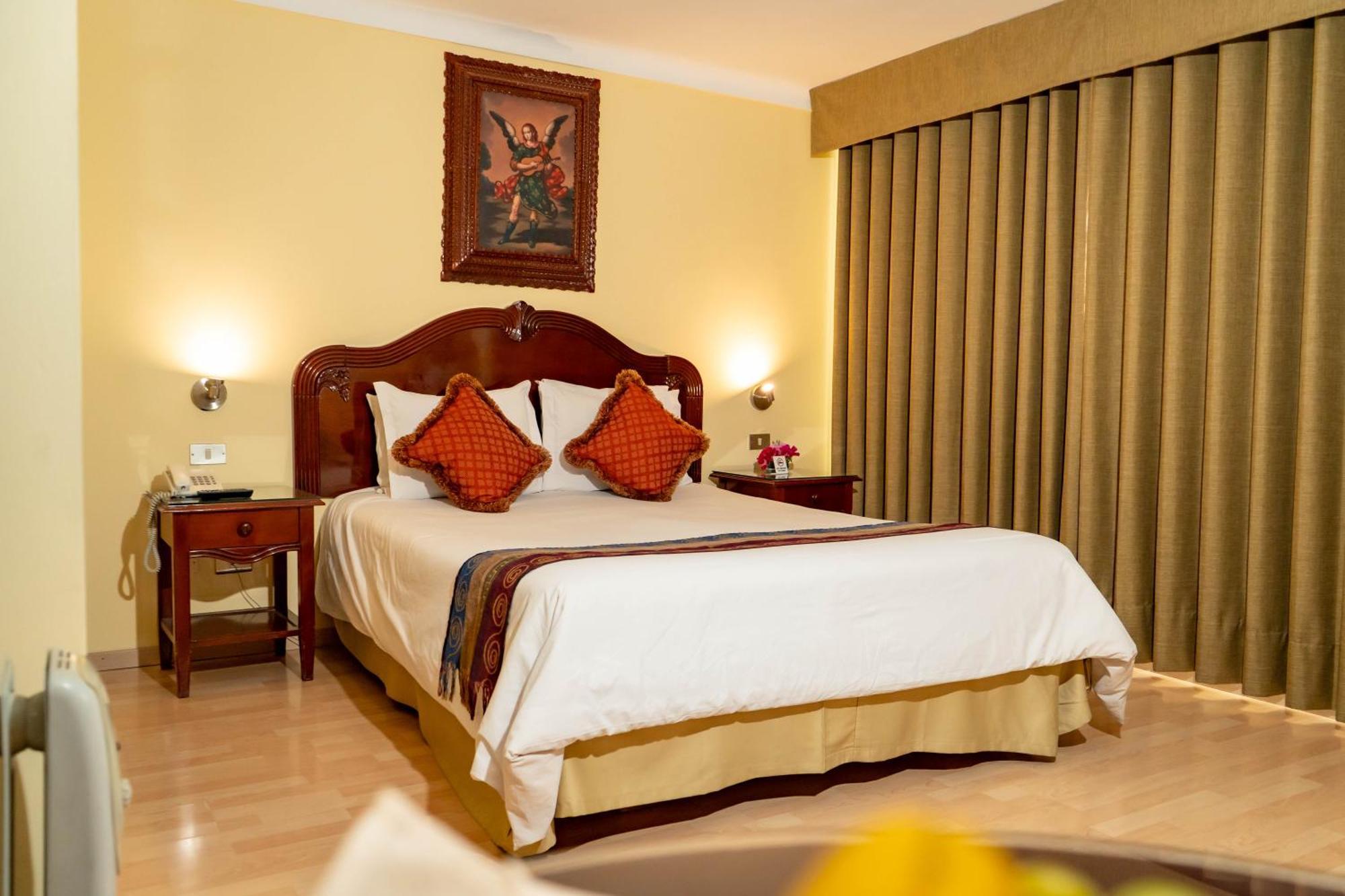 Hotel Agustos กุสโก ภายนอก รูปภาพ