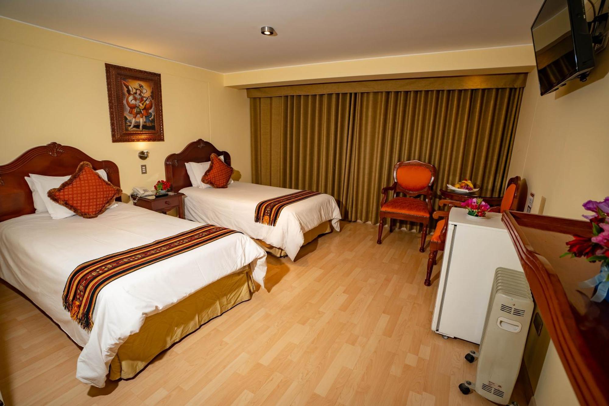 Hotel Agustos กุสโก ภายนอก รูปภาพ
