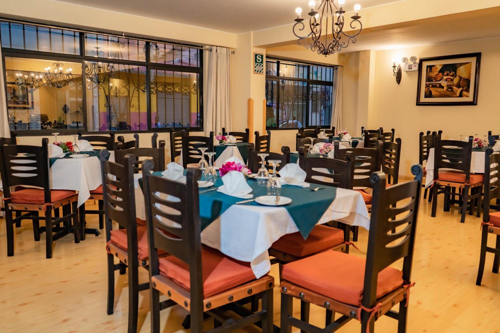 Hotel Agustos กุสโก ภายนอก รูปภาพ