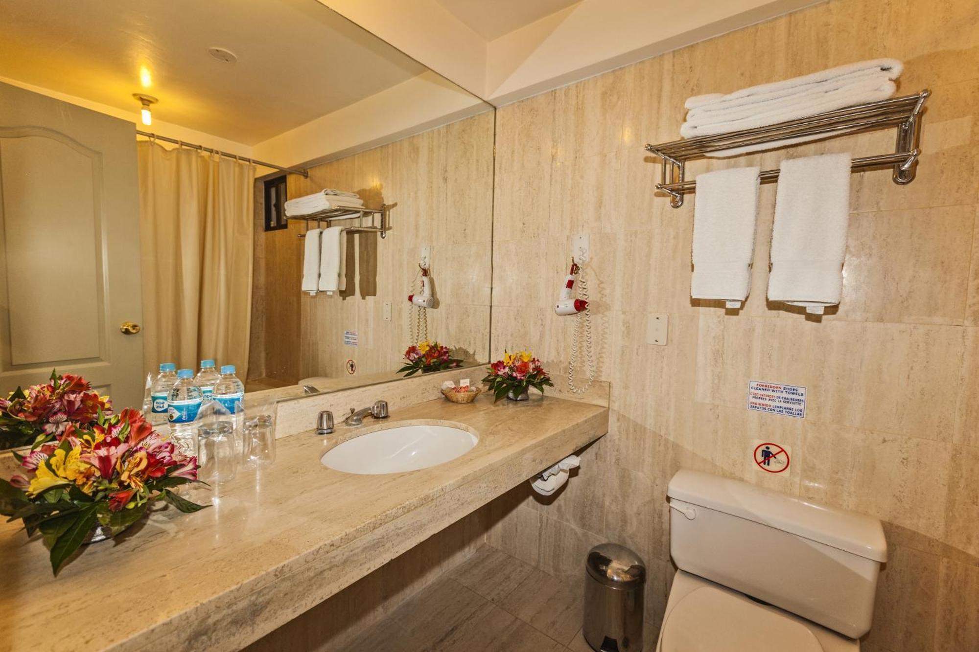 Hotel Agustos กุสโก ภายนอก รูปภาพ