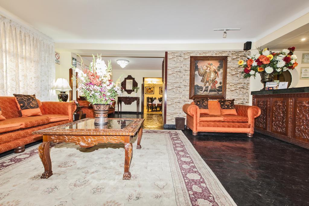 Hotel Agustos กุสโก ภายนอก รูปภาพ