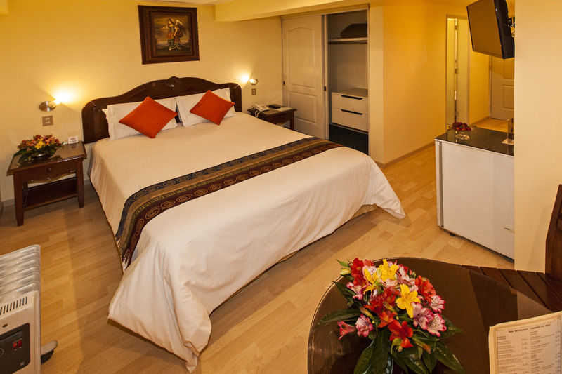 Hotel Agustos กุสโก ภายนอก รูปภาพ